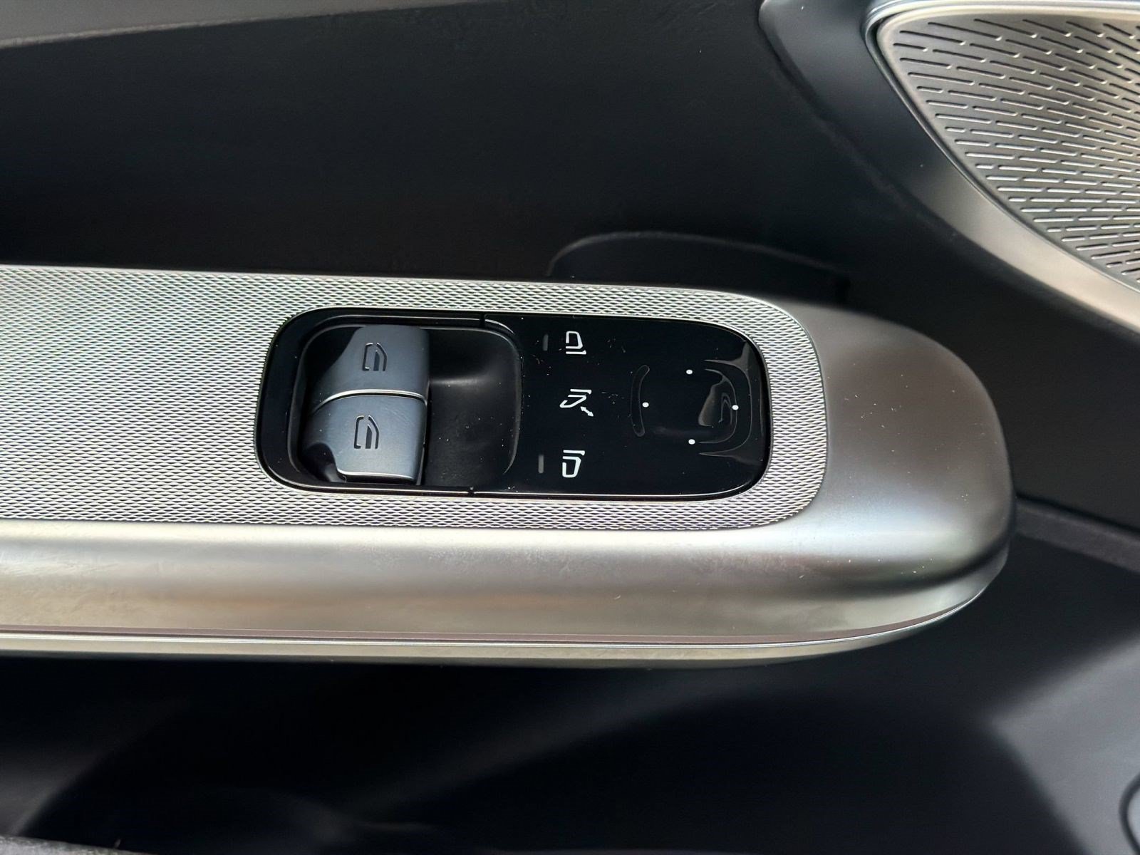 New 2026 Mercedes-Benz CLE 53 AMG 4MATIC Coupe image 17