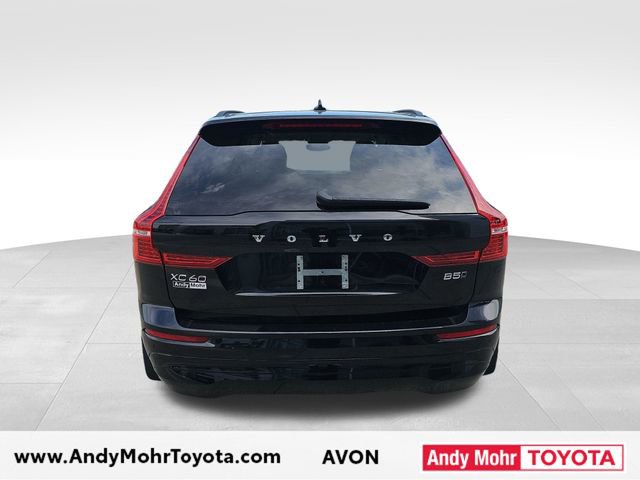 Used 2022 Volvo XC60 B5 Momentum w/ Climate Package AWD/4WD image 6