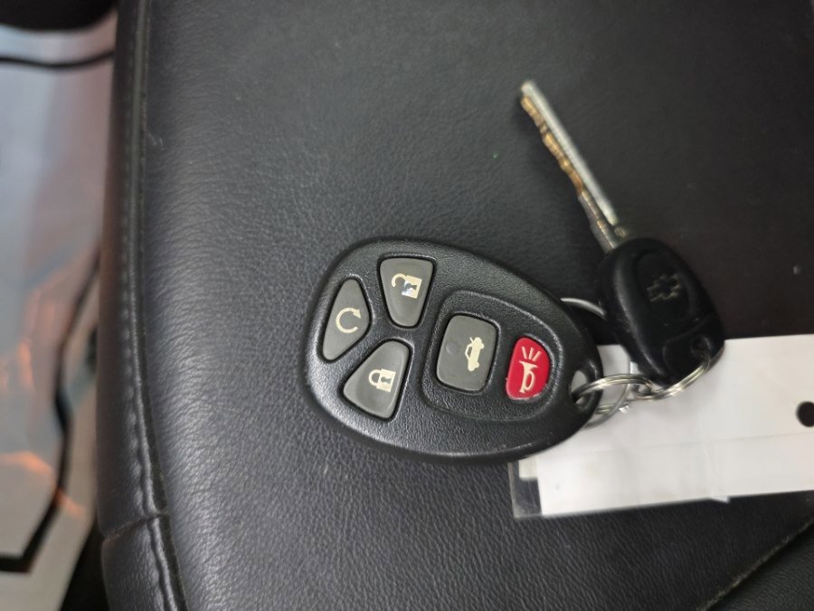 Used 2012 Chevrolet Impala LTZ FWD image 23