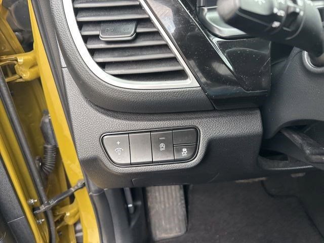 Used 2024 Kia Seltos S FWD image 19