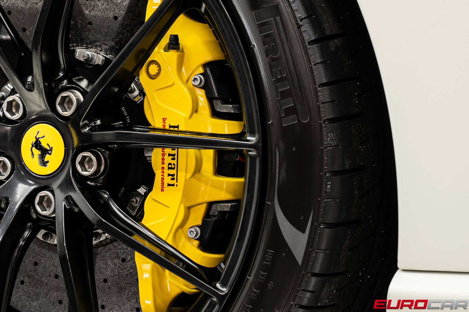 Used 2020 Ferrari 812 Superfast RWD image 24