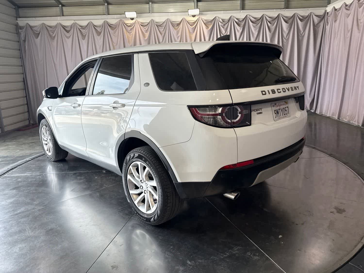 Used 2018 Land Rover Discovery Sport HSE AWD/4WD image 7
