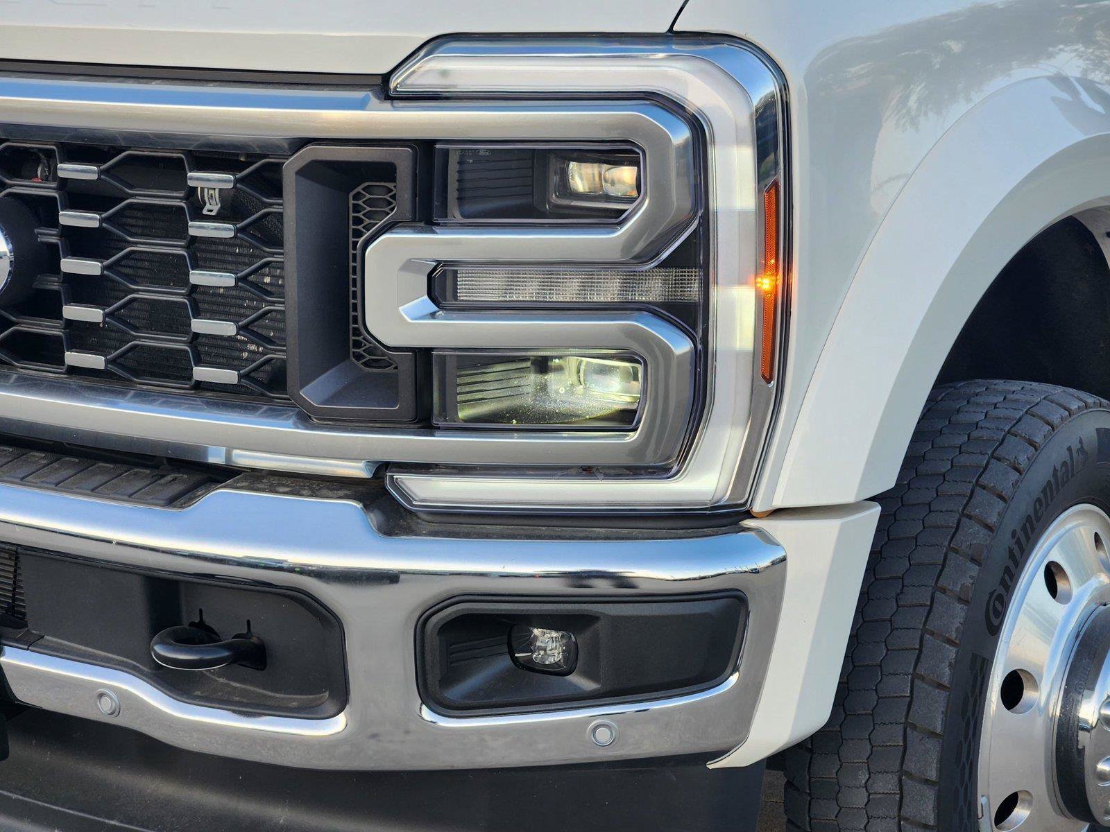 Certified 2025 Ford F450 Platinum w/ FX4 Off-Road Package AWD/4WD image 6