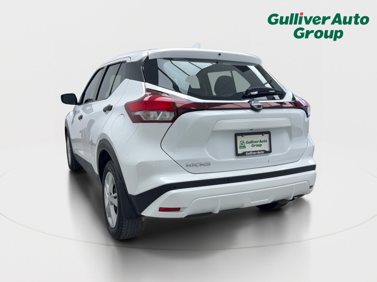 Used 2023 Nissan Kicks S FWD image 5