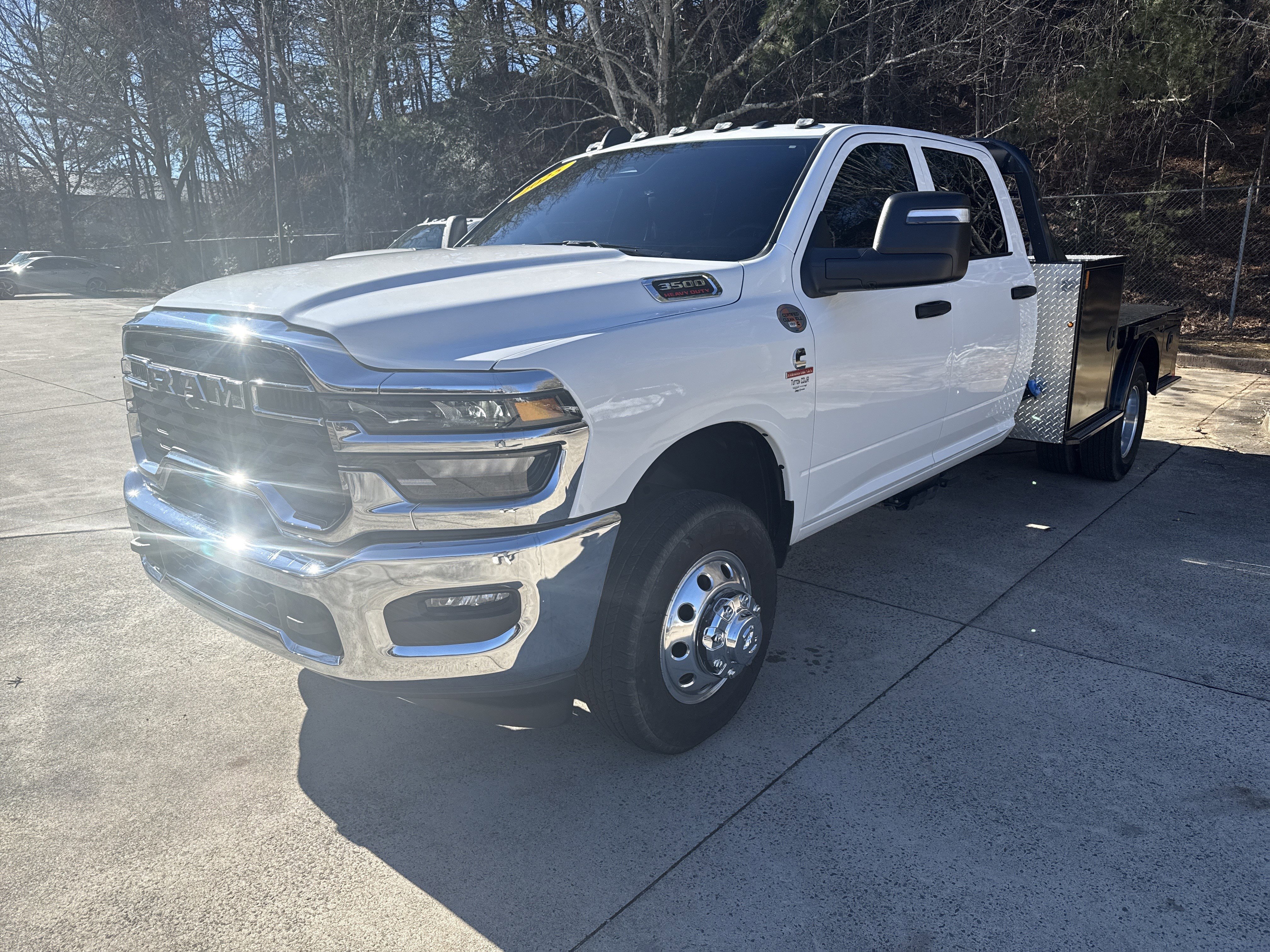 Used 2025 RAM 3500 Tradesman w/ Chrome Appearance Group image 3