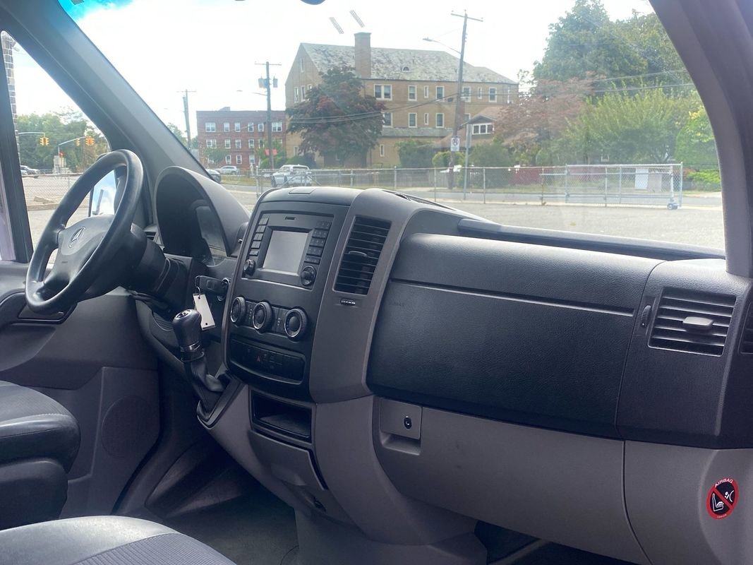 Used 2017 Mercedes-Benz Sprinter 3500 image 22