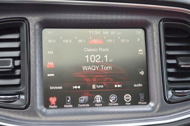 Used 2015 Dodge Challenger SRT w/ Technology Group image 29