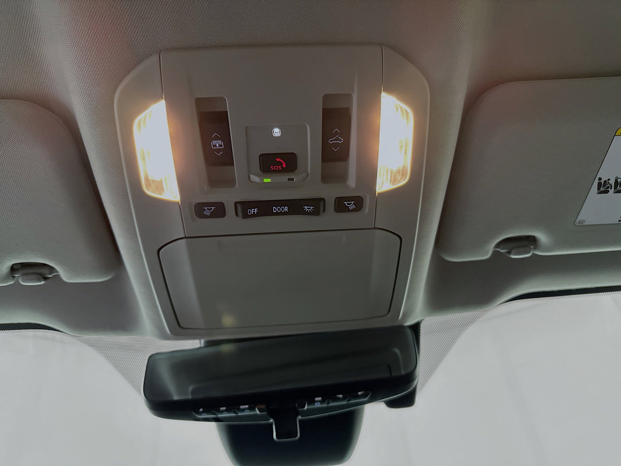 Used 2025 Toyota Highlander Platinum image 18