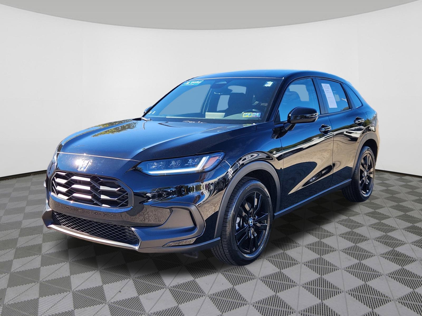 Certified 2026 Honda HR-V Sport image 2