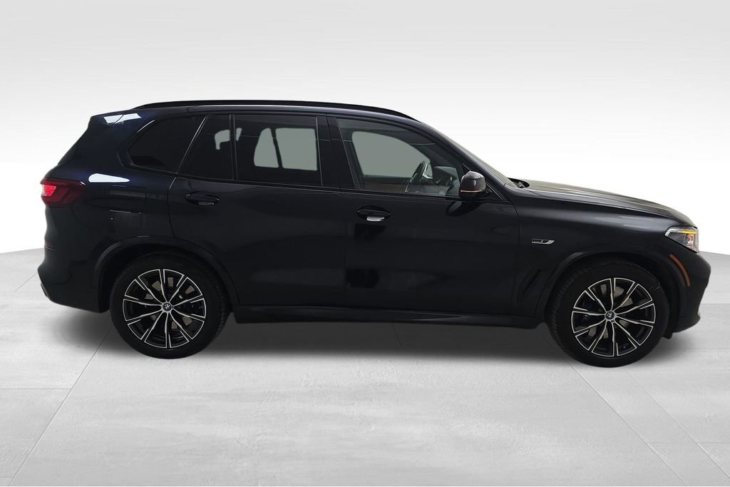 Certified 2023 BMW X5 xDrive45e w/ Executive Package image 10
