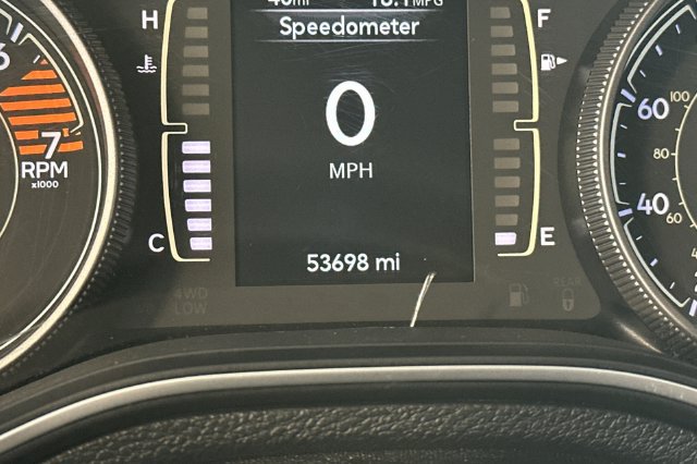 Used 2019 Jeep Cherokee Latitude w/ Popular Appearance Group FWD image 27