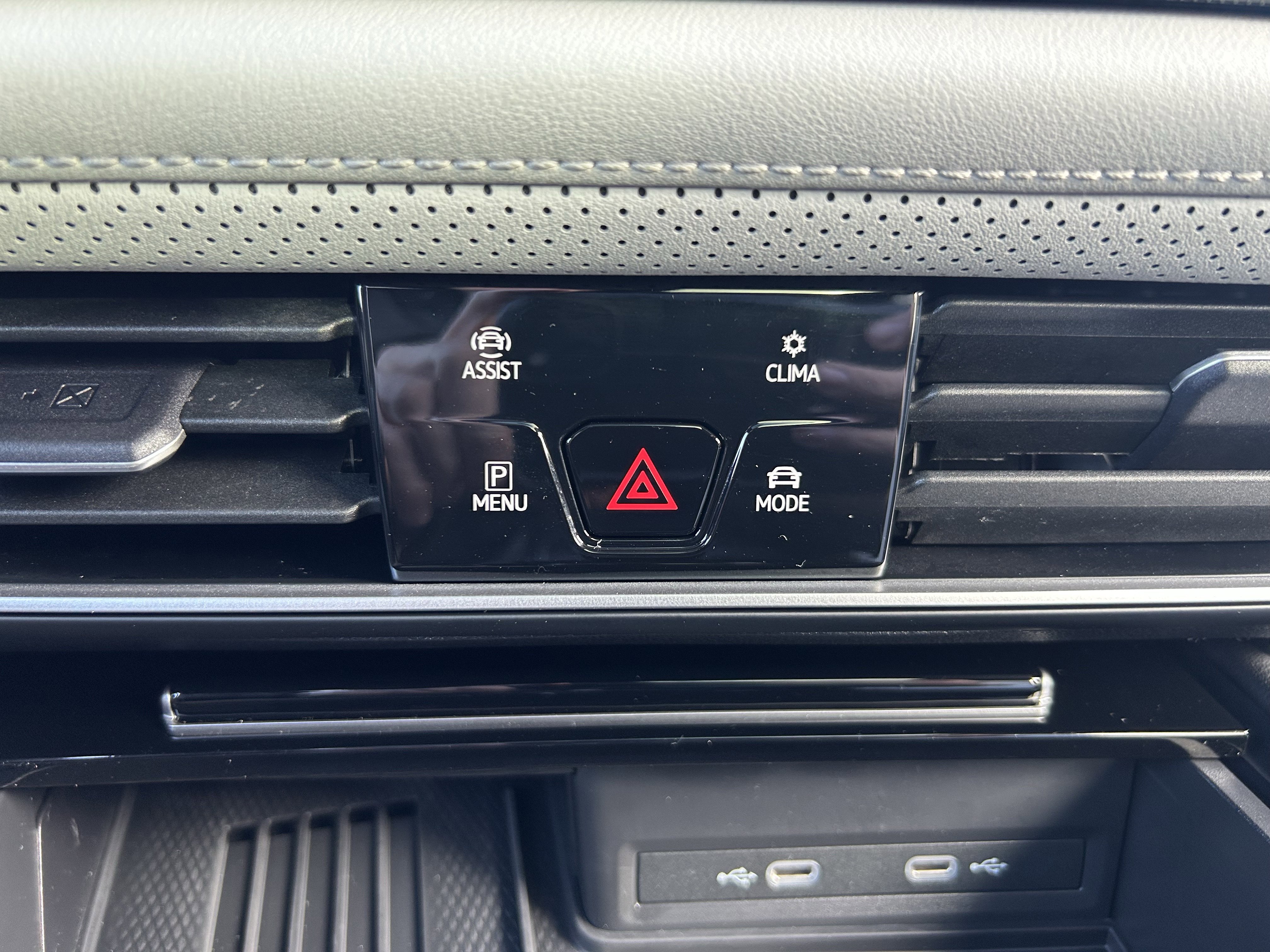 Certified 2025 Volkswagen Atlas Cross Sport SEL Premium R-Line image 19