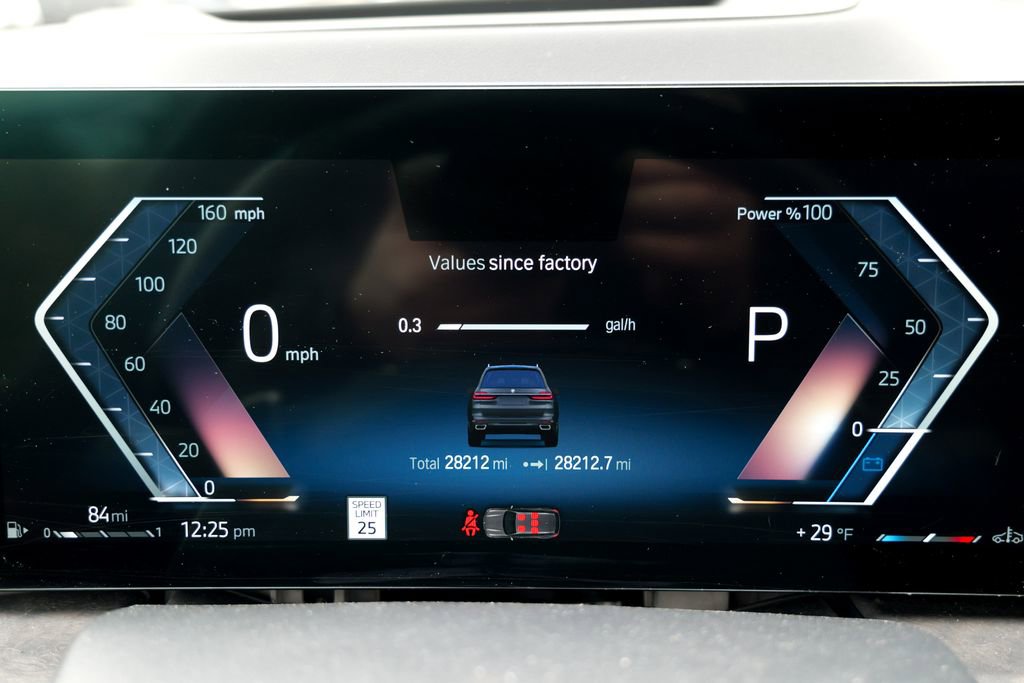 Used 2023 BMW X7 xDrive40i w/ Premium Package image 12