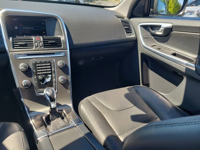 Used 2015 Volvo XC60 T5 Premier image 11