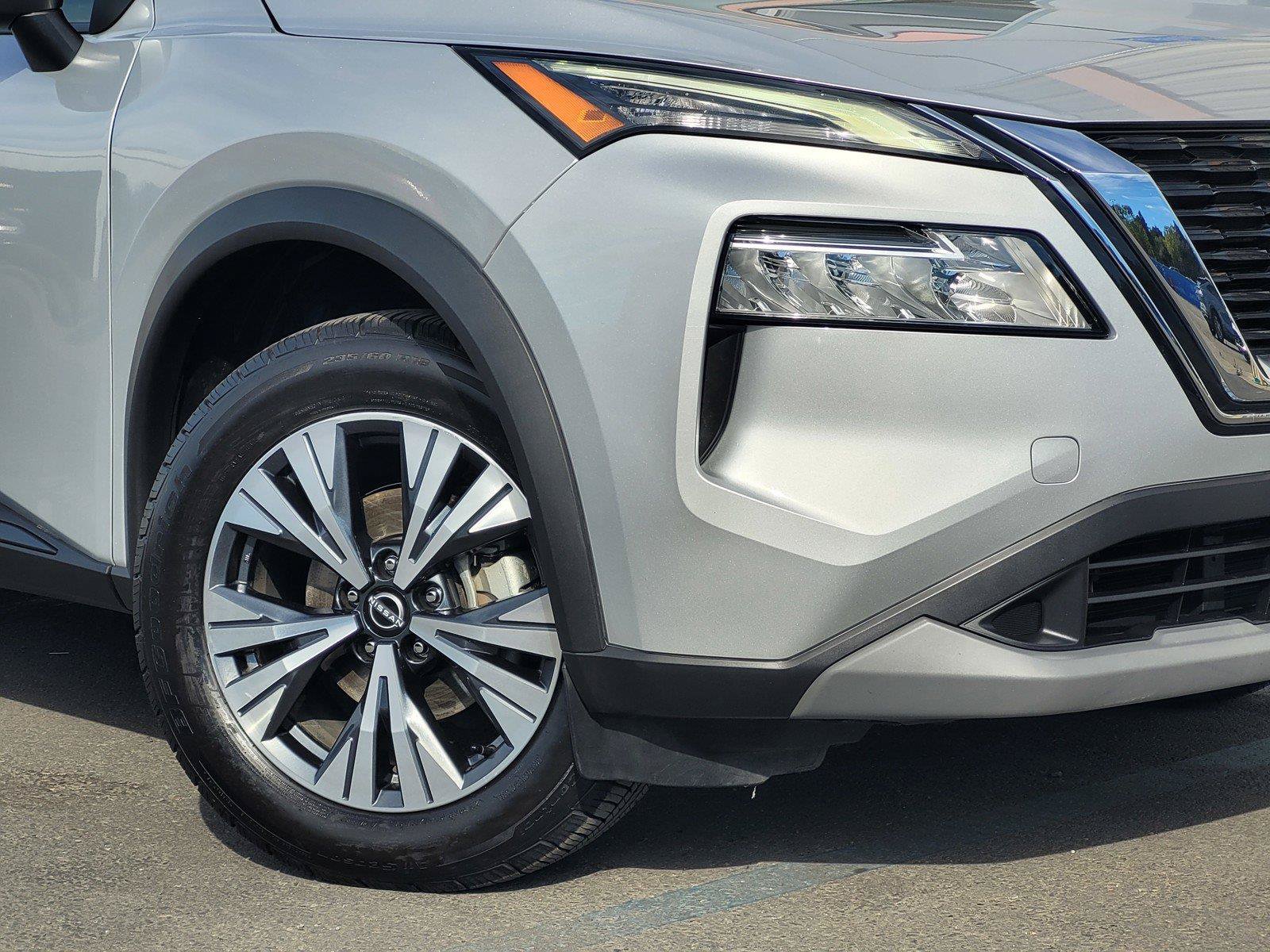 Used 2023 Nissan Rogue SV AWD/4WD image 9