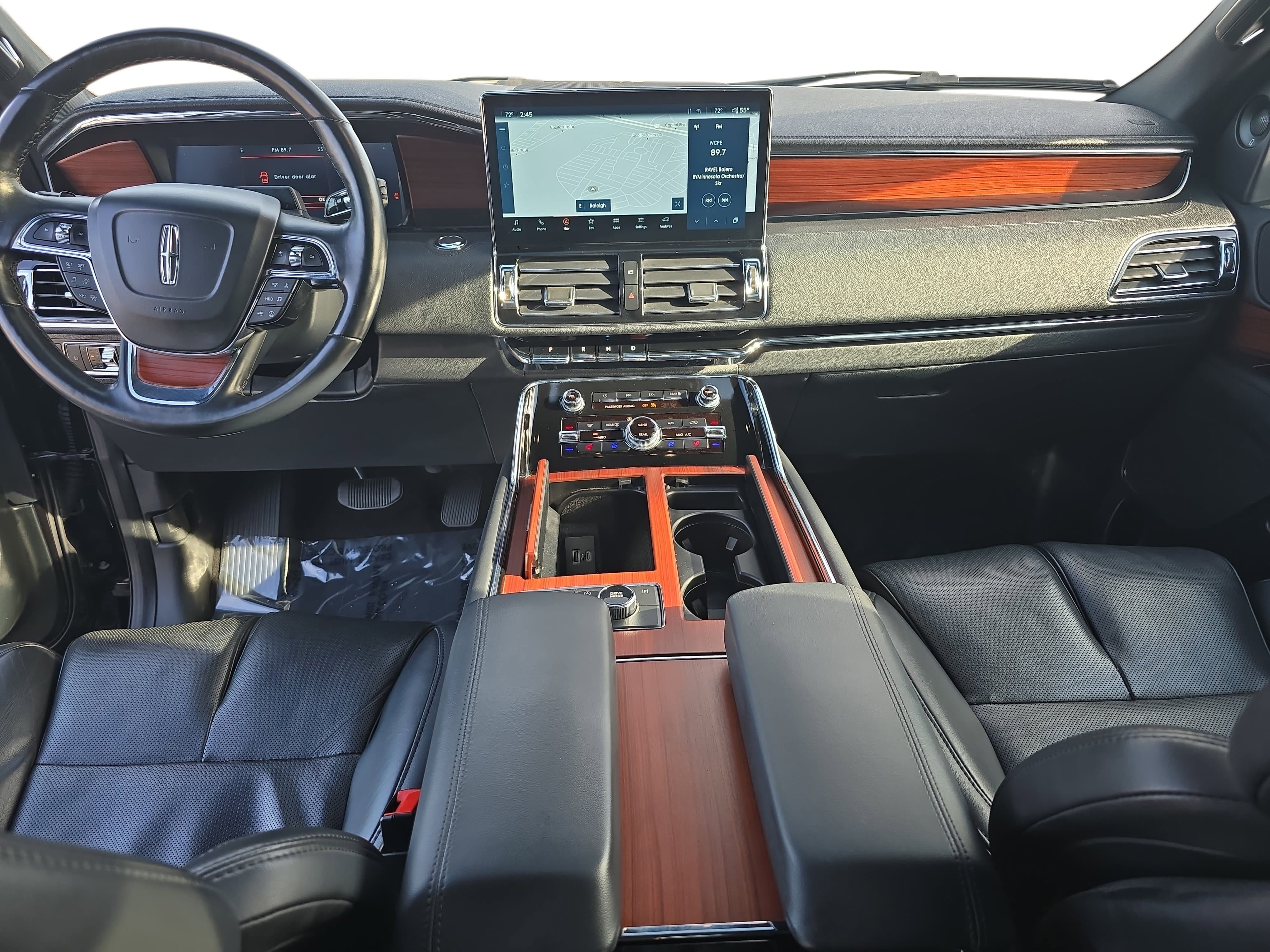 Used 2024 Lincoln Navigator Reserve image 9