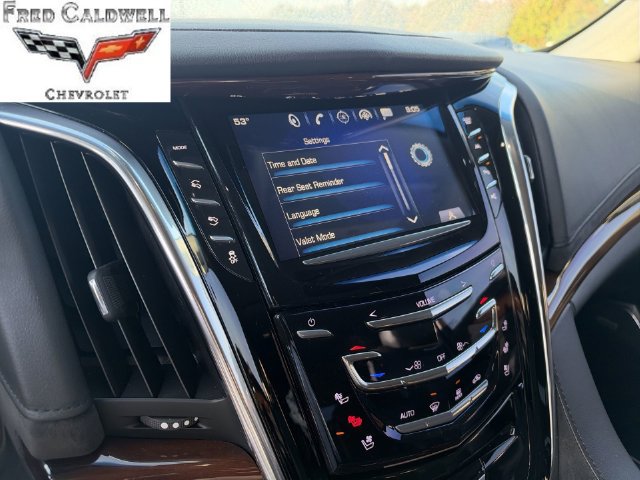 Used 2017 Cadillac Escalade Luxury AWD/4WD image 19