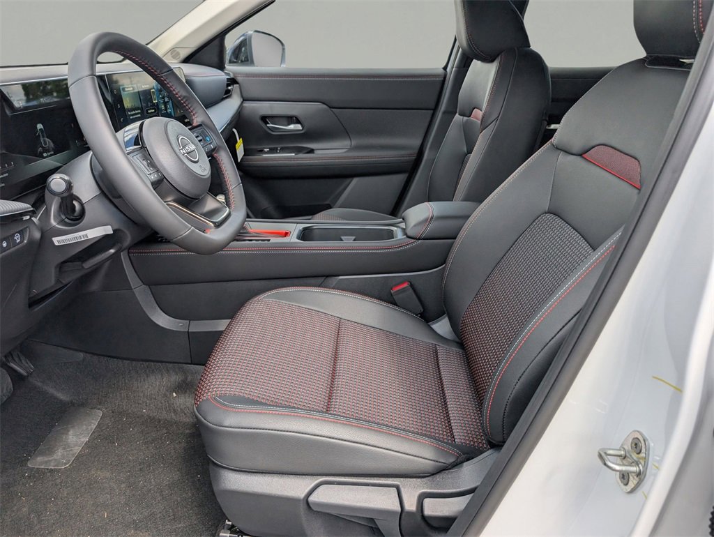 New 2026 Nissan Kicks SR image 17