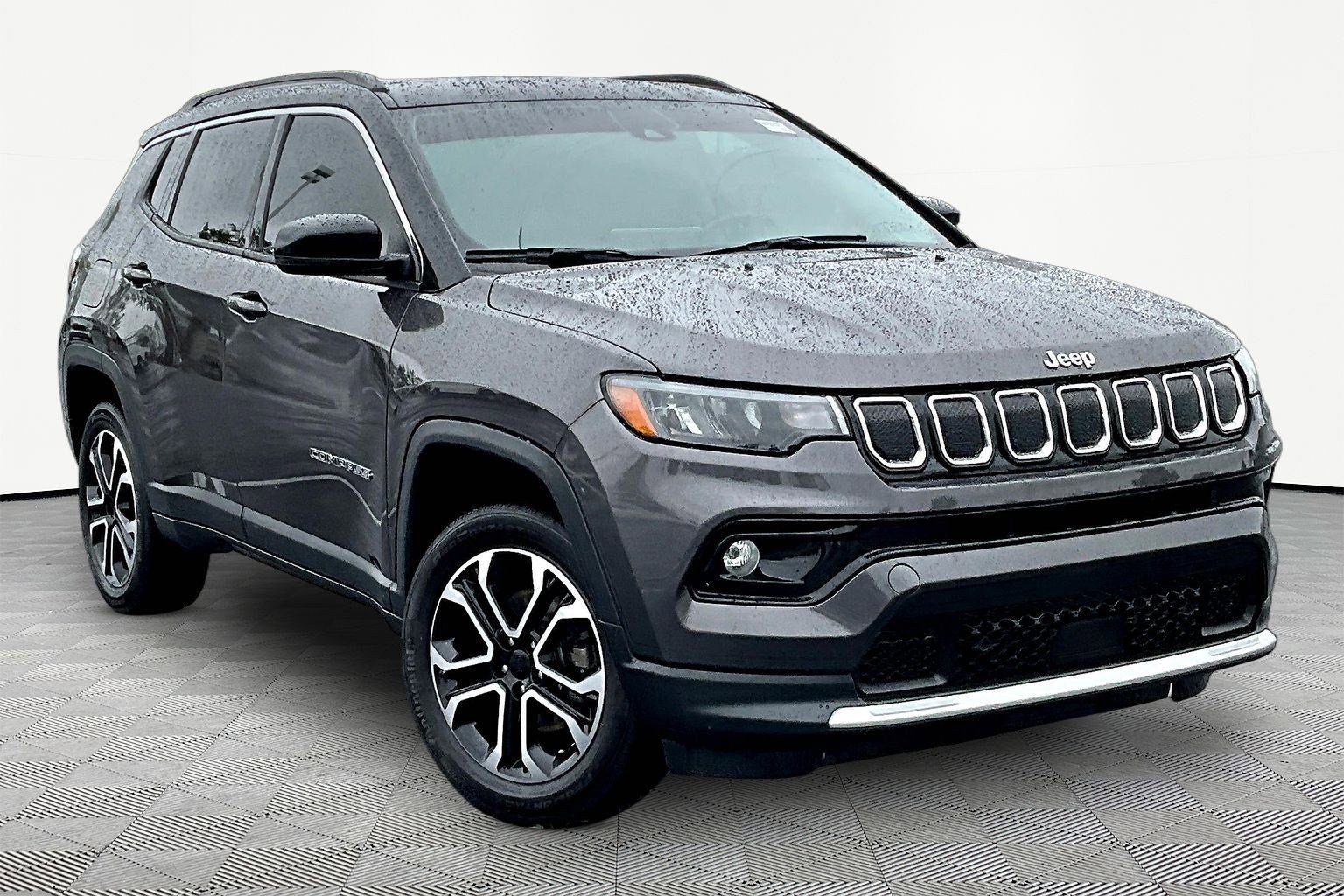 Used 2022 Jeep Compass Limited w/ Sun and Sound Group AWD/4WD image 3