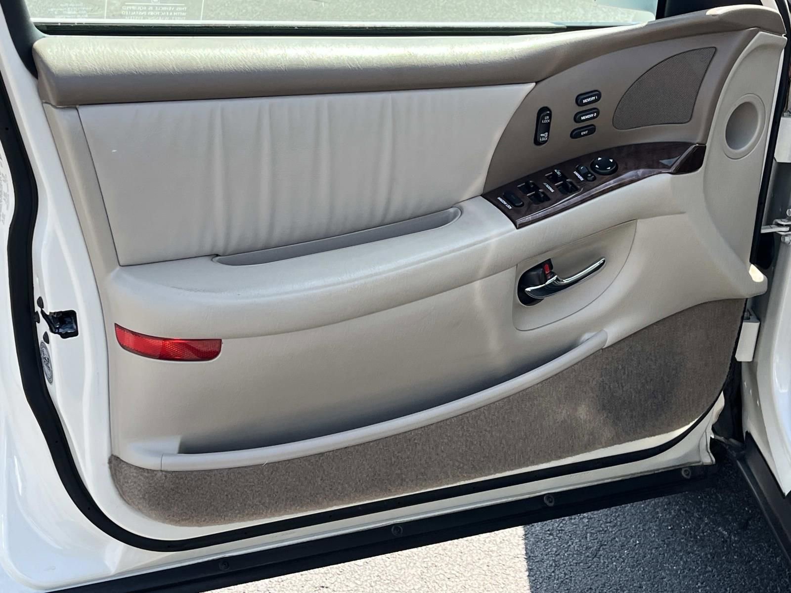 Used 2004 Buick Park Avenue FWD image 23