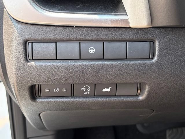 Certified 2025 Nissan Rogue SV AWD/4WD image 27