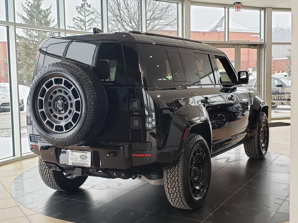 New 2026 Land Rover Defender 110 image 5