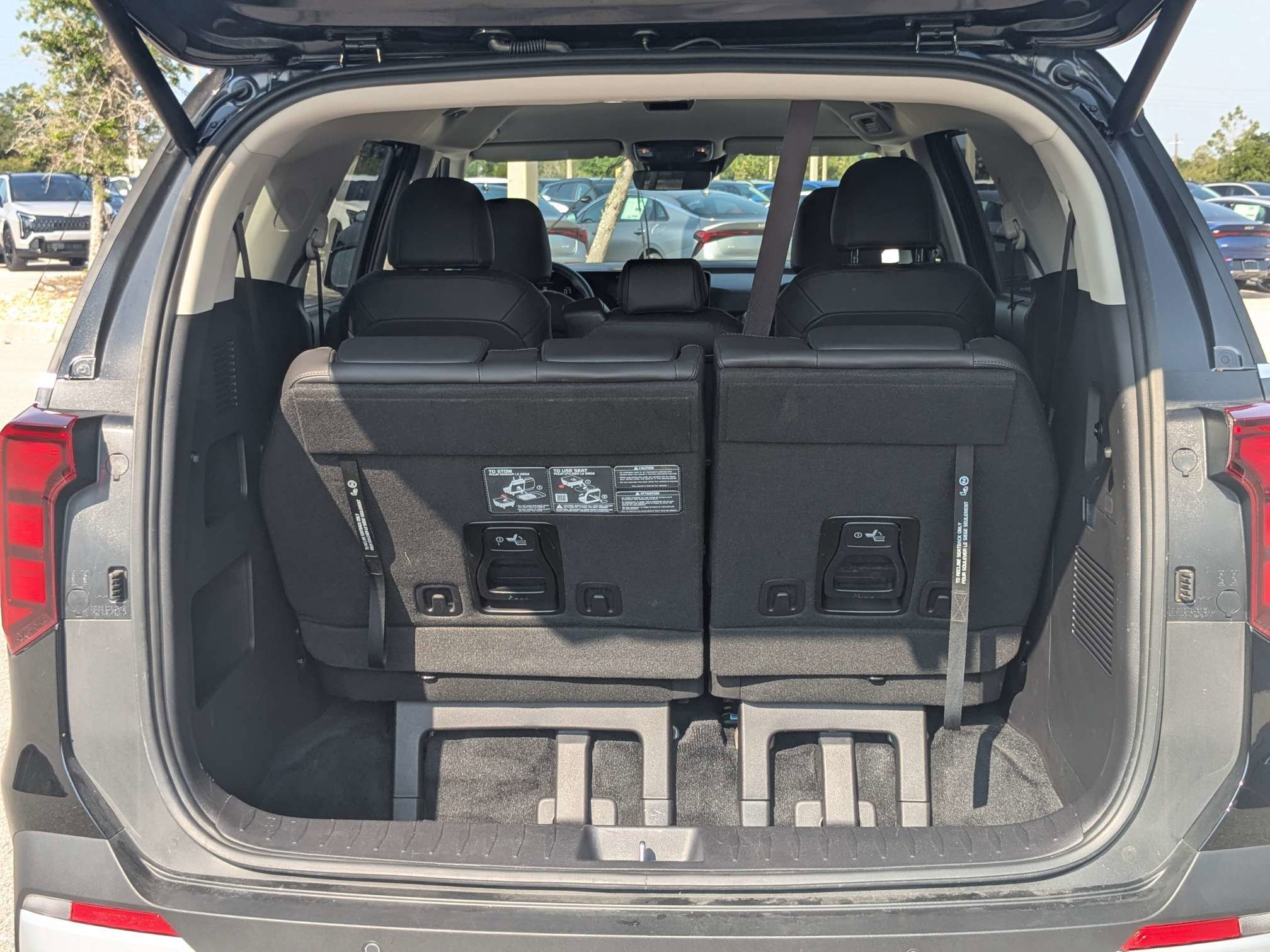 Certified 2026 Kia Carnival EX FWD image 13