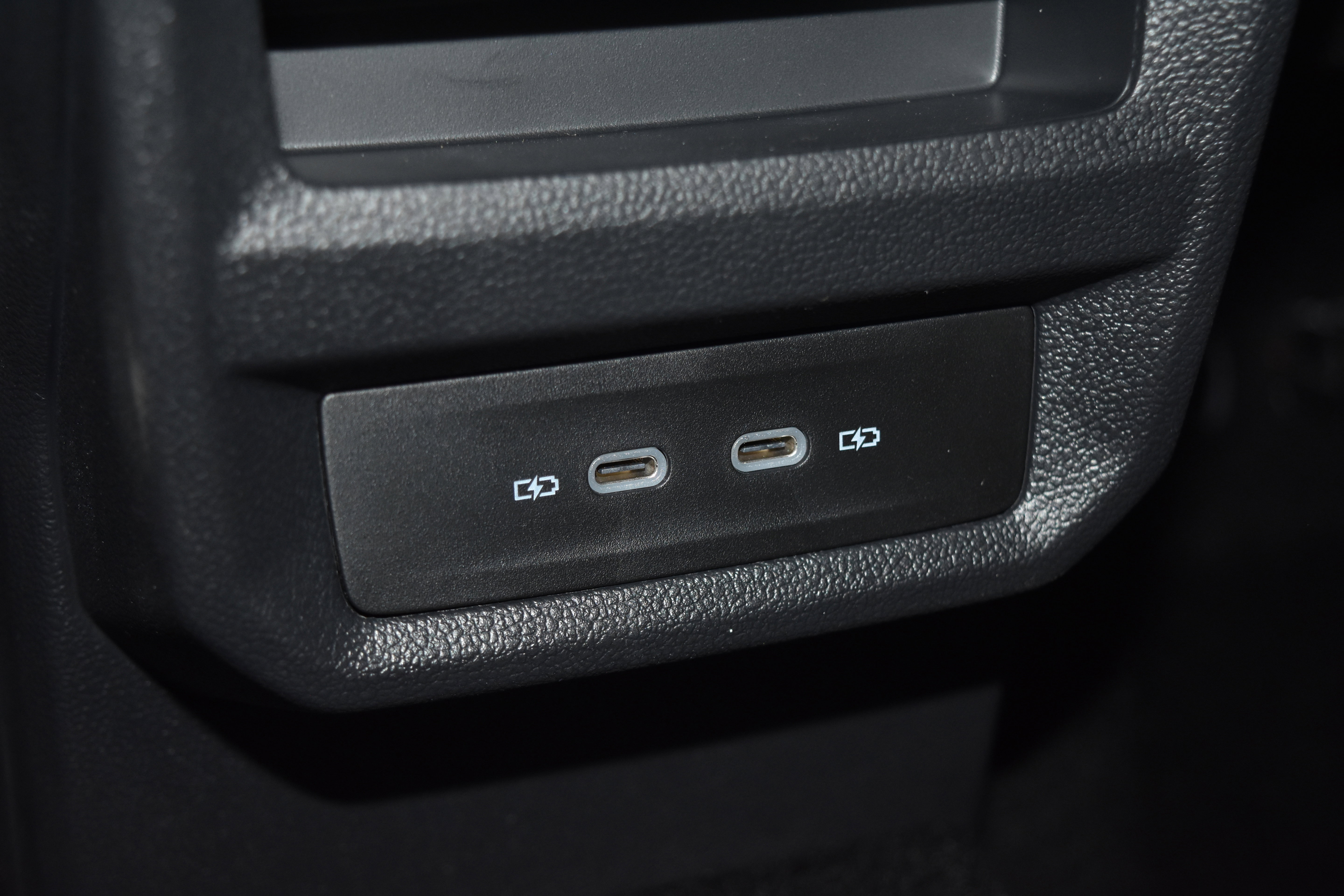 New 2026 Volkswagen Taos SE FWD image 16
