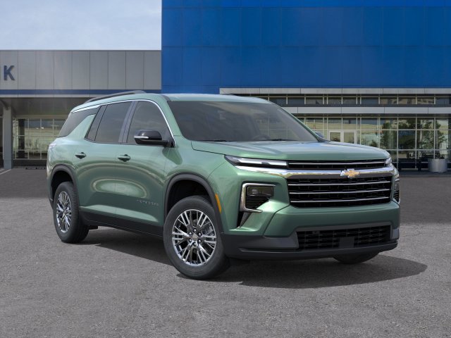 New 2027 Chevrolet Traverse LT w/ Driver Confidence Package FWD image 7