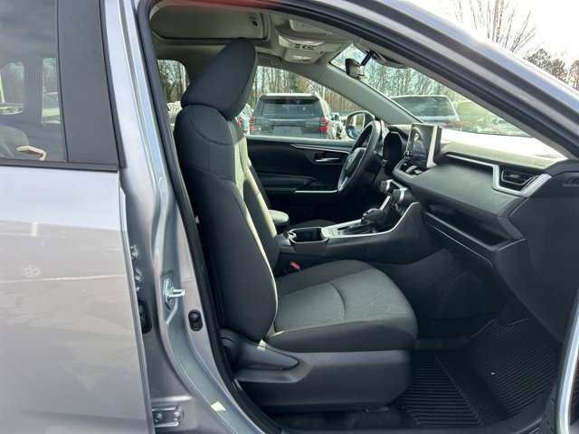 Used 2024 Toyota RAV4 XLE image 17