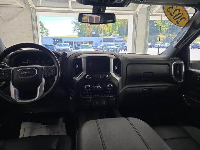 Used 2023 GMC Sierra 2500 SLT w/ SLT Premium Package AWD/4WD image 11