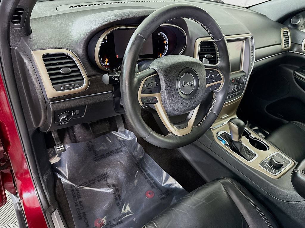 Used 2017 Jeep Grand Cherokee Limited AWD/4WD image 19