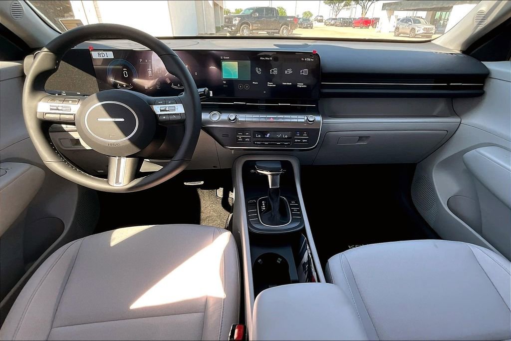 Used 2025 Hyundai Kona SEL image 9