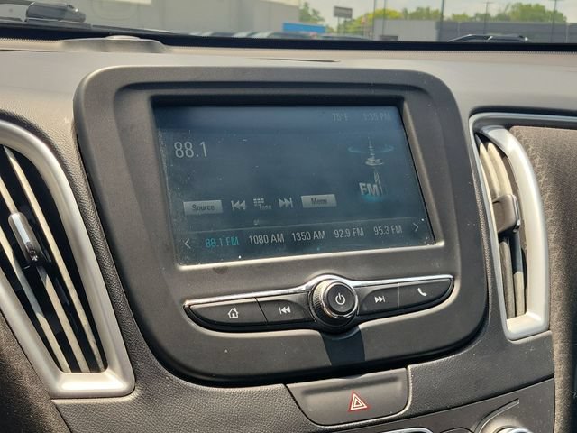 Used 2017 Chevrolet Malibu LS FWD image 22