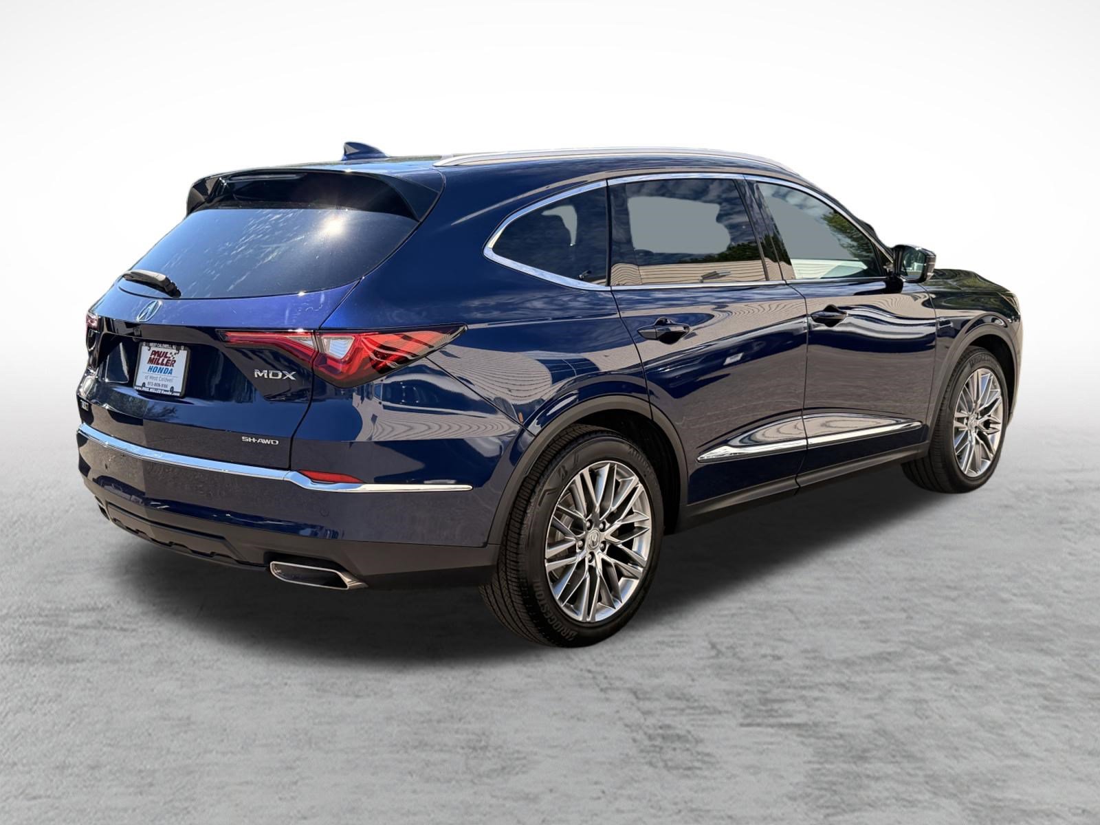 Used 2023 Acura MDX SH-AWD w/ Advance Package image 7