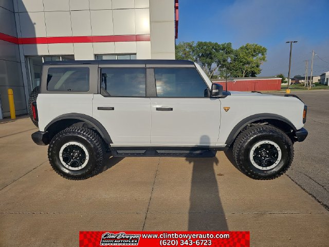Used 2024 Ford Bronco Badlands AWD/4WD image 7