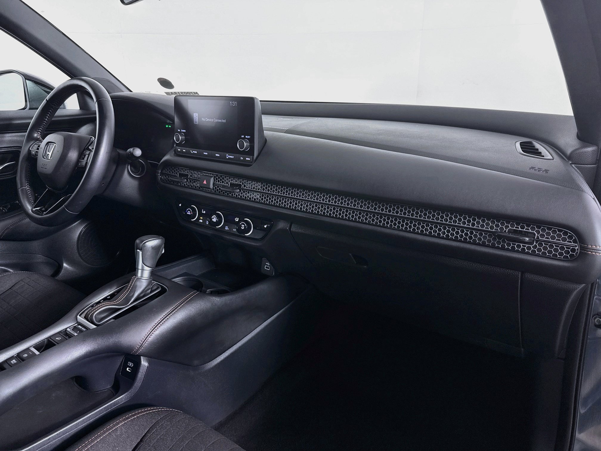 Certified 2025 Honda HR-V Sport image 35