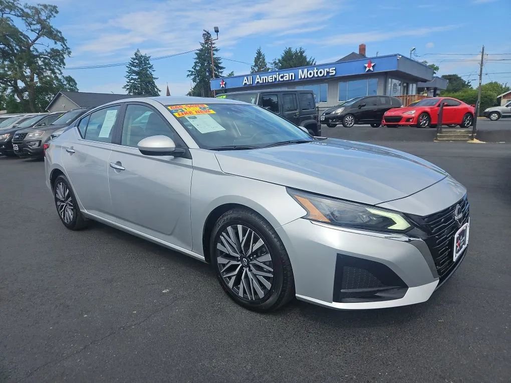 Used 2023 Nissan Altima 2.5 SV