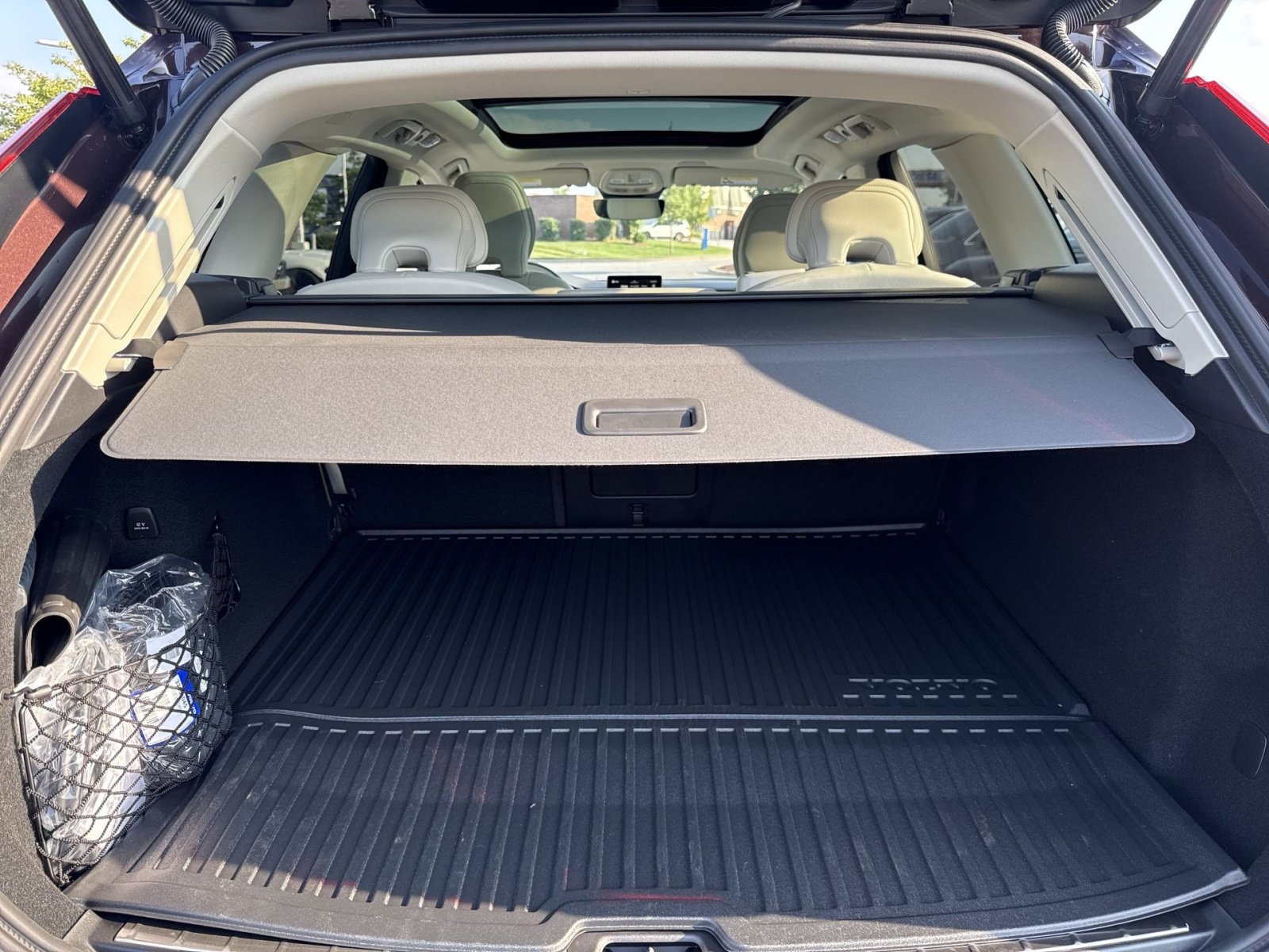 New 2026 Volvo XC60 T8 Ultra w/ Protection Package Premier AWD/4WD image 26