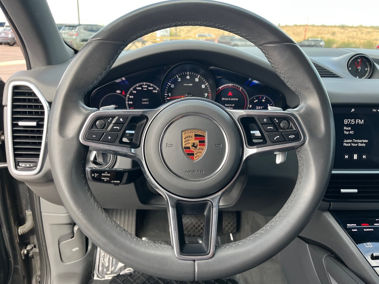 Used 2019 Porsche Cayenne AWD/4WD image 18