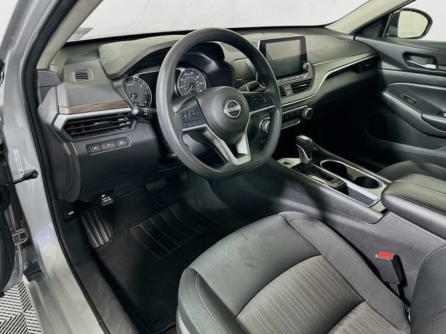 Used 2024 Nissan Altima 2.5 SV FWD image 10