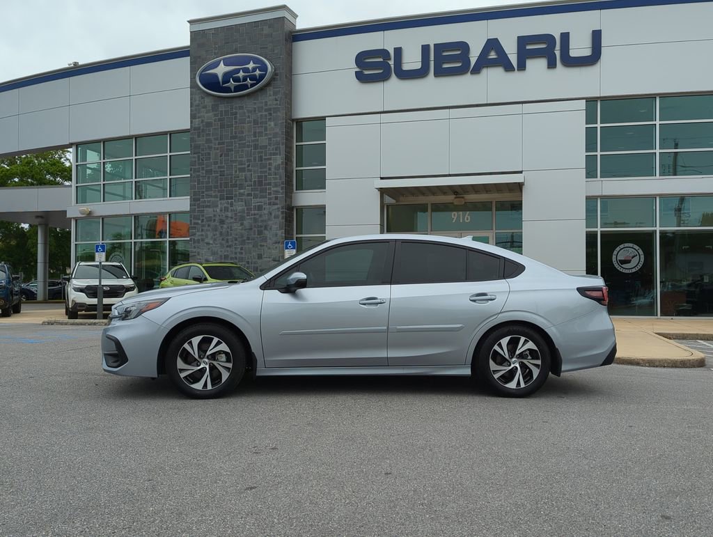 Used 2025 Subaru Legacy Premium image 4