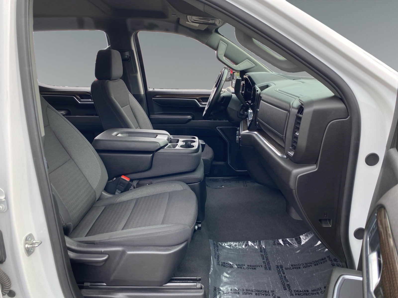 Used 2025 Chevrolet Silverado 1500 LT image 15