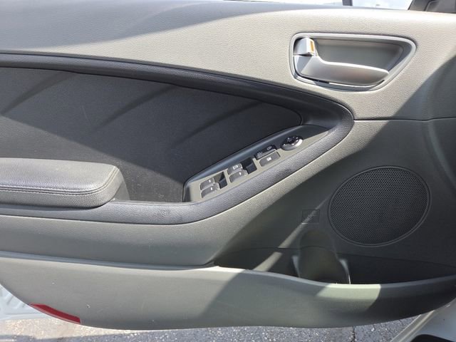 Used 2018 Kia Forte LX FWD image 25