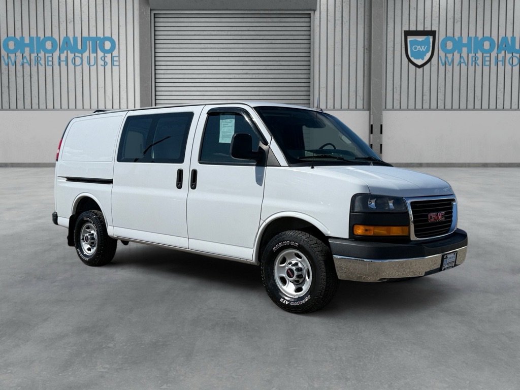 Used 2018 GMC Savana 2500 w/ Driver Convenience Package image 3