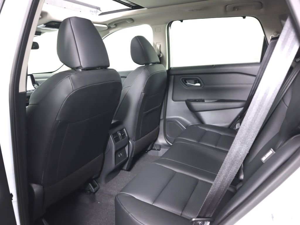 New 2026 Nissan Rogue SV image 18