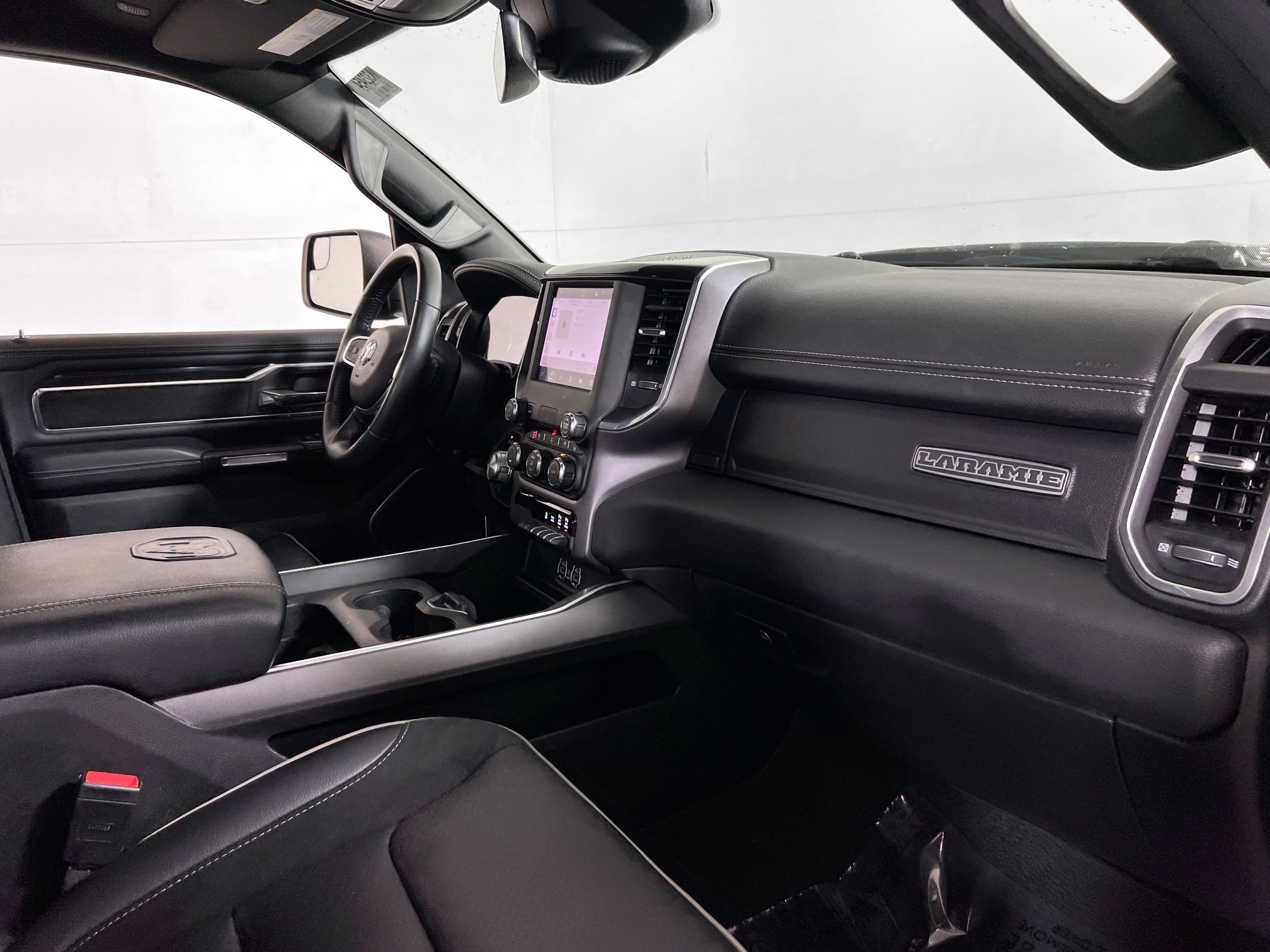 Used 2022 RAM 1500 Laramie w/ Sport Appearance Package image 27