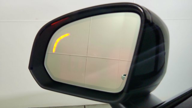 New 2026 Volvo XC40 B5 Plus w/ Protection Package Premier AWD/4WD image 15