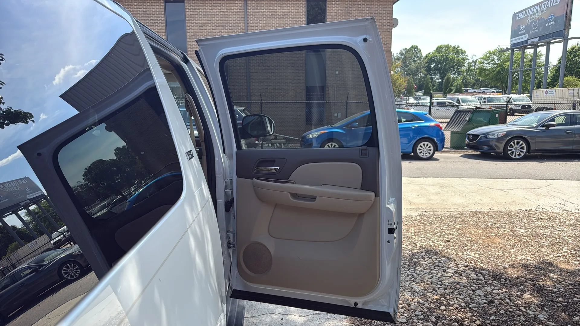 Used 2014 Chevrolet Suburban LTZ AWD/4WD image 24