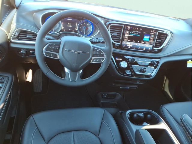 New 2026 Chrysler Pacifica Select FWD image 13